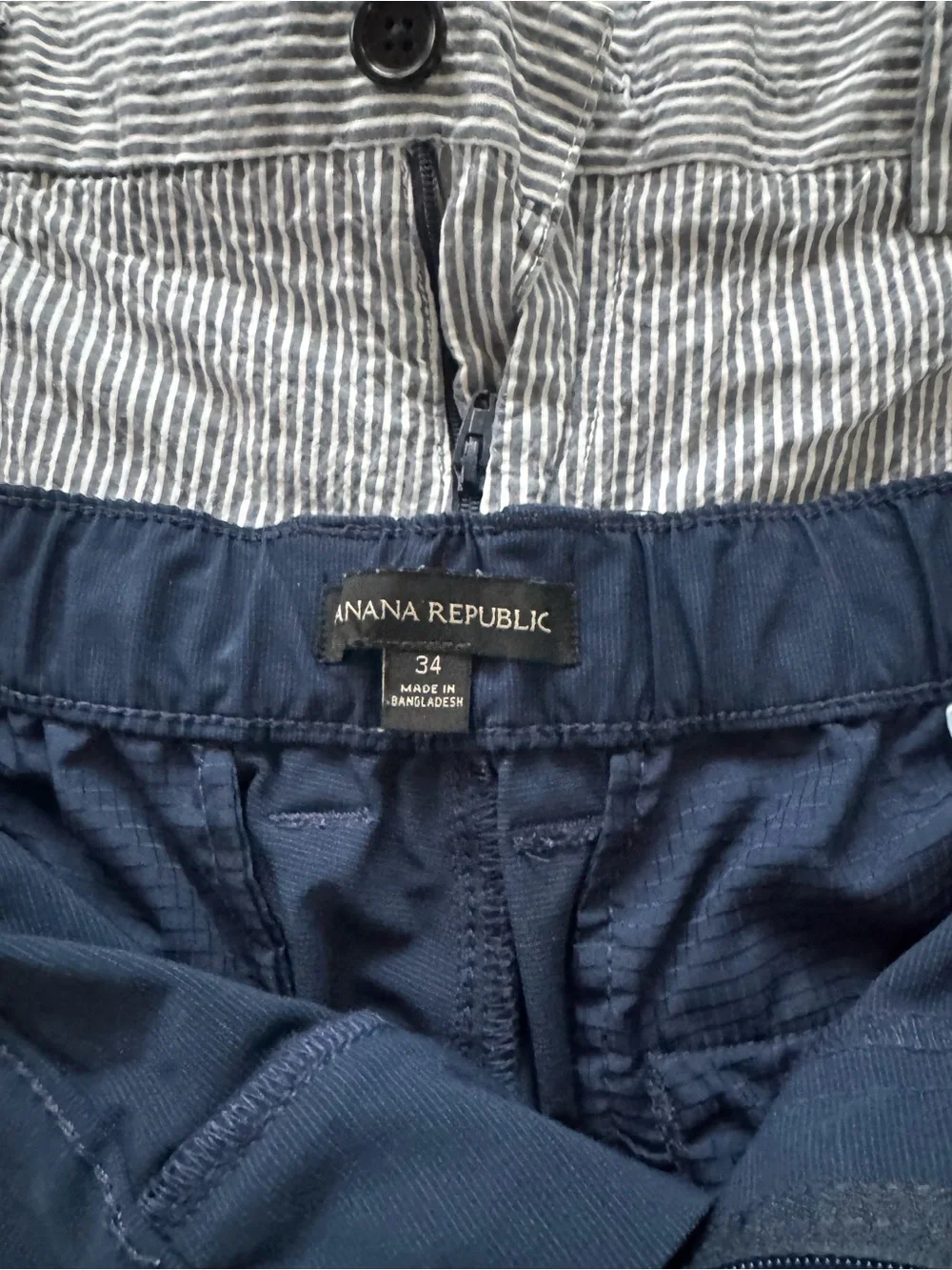 Banana Republic lot of 2 mens shorts- size 34 & 35 (fit like 34)